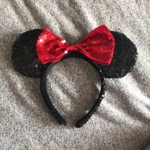 Sparkly Minnie Mouse Ears